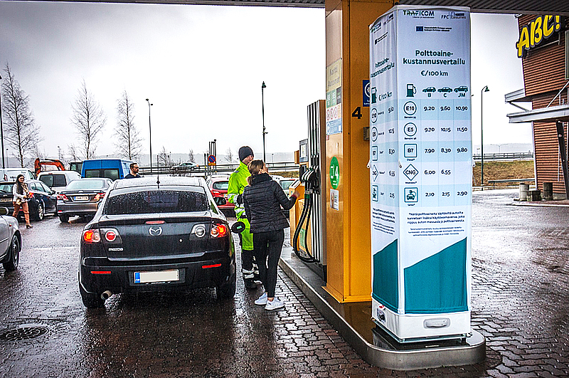 polttoainekustannusten vertailun pilotointi huoltoasemalla